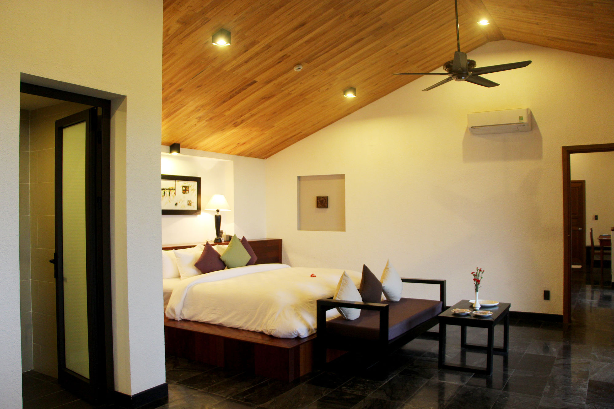 Vedana Lagoon & Resort
